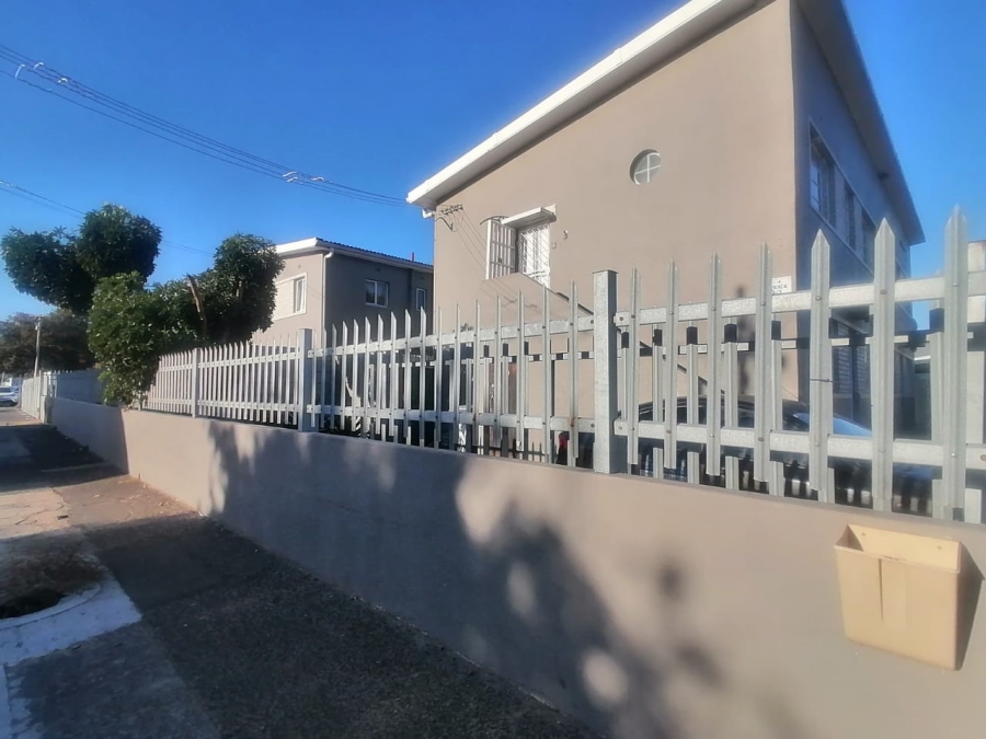 2 Bedroom Property for Sale in Bellville Central Western Cape